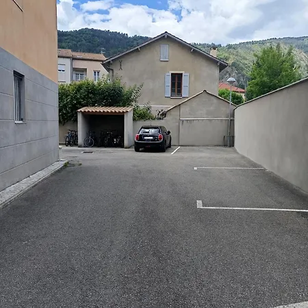 Detente En Provence Apartment *